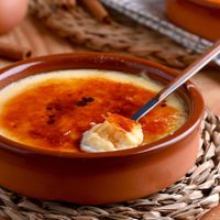 Receta fácil para hacer crema catalana, la pariente española de la crème brûlée