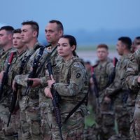 Texas crea una nueva unidad de la Guardia Nacional para interceptar migrantes en la frontera