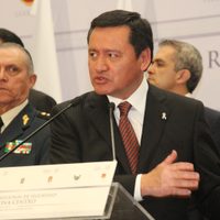 Osorio Chong, Omar Fayad y otros políticos de Hidalgo ofrecen su apoyo a Jesús Murillo Karam
