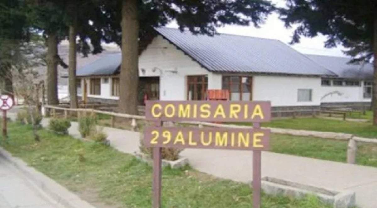 Personal de la comisaría de Aluminé intervino en la detención de la mujer. Fuente (X)