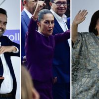 Sin bicicleta, con comitiva y un poco de retraso: así llegan aspirantes al segundo debate