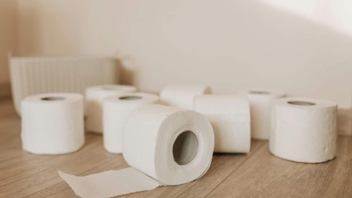 Olvídate de comprar luces: hacé esta guirnalda DIY para el balcón con rollos de papel higiénico y recicla con estilo. Fuente: (Instagram)
