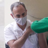 Familias de víctimas de covid-19 ratifican denuncia contra López-Gatell