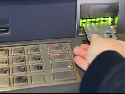 Estatales neuquinos cobrarán con aumento los sueldos de octubre