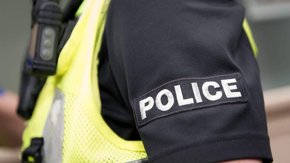 La policía británica se encuentra en la búsqueda de Robson