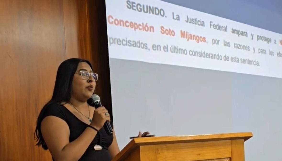 En mayo pasado, Nelly Soto expuso ante la comunidad universitaria la sentencia que la amparó contra la decisión de la institución de darla de baja pese a estar reconocida como víctima de un delito