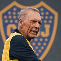 Podrían irse: los jugadores de Boca que Miguel Ángel Russo no tendrá como primera opción
