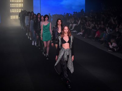 ¡Conmoción! Una famosa modelo se fue a dormir y despertó con su cuerpo paralizado