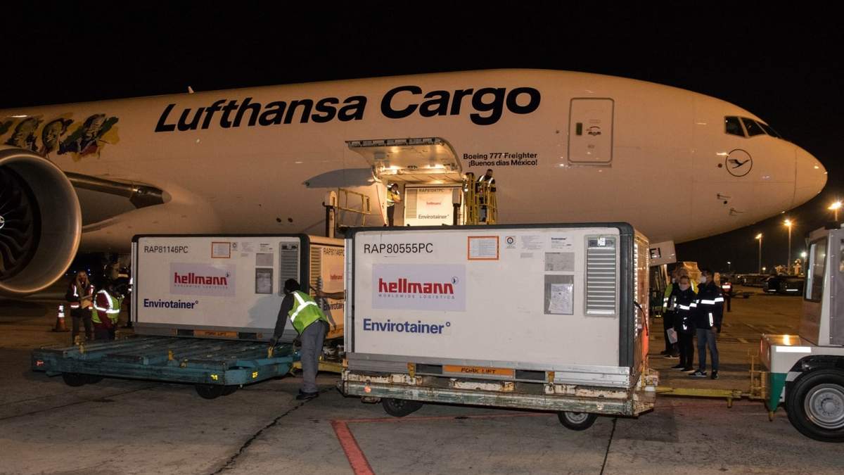 Las vacunas aterrizan en Ezeiza. Fuente: (Twitter)