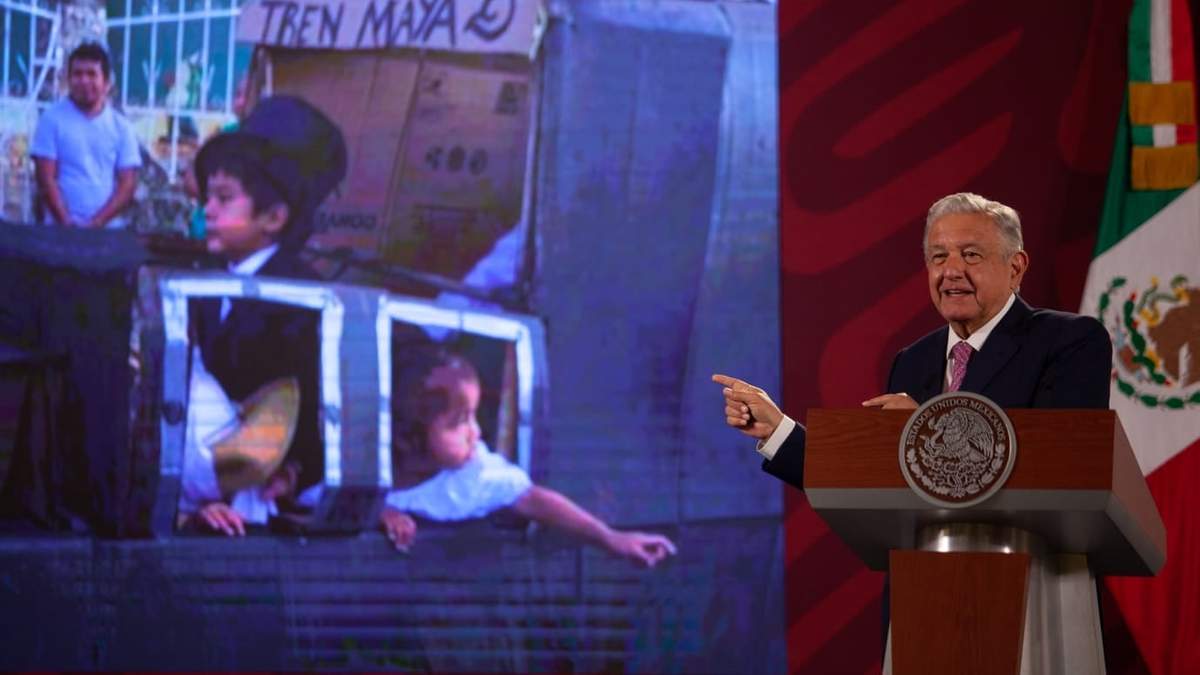 El mandatario presentó un video que forma parte de la campaña #SúbeteAlTren
