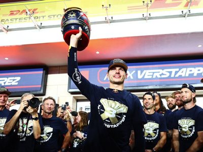 Max Verstappen se lleva el GP de Qatar; “Checo” Pérez queda en décimo lugar