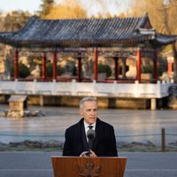 Canadá se distancia de Estados Unidos y acuerda un recorte de aranceles con China
