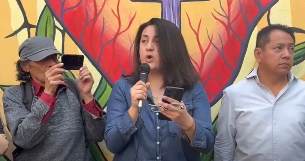 La reportera Dalia Villegas Moreno, quien denunció agresiones por parte del secretario de Seguridad de Michoacán, durante la marcha del 2 de noviembre, tras el asesinato del expresidente municipal de Uruapan, Carlos Manzo