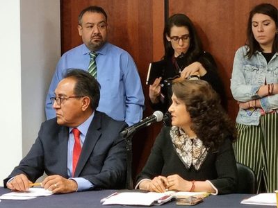 Dolores Padierna reaparece como "enlace" de la SEP con legisladores