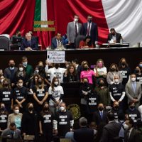 Diputados aprueban que el INE no intervenga en la devolución de dinero de partidos políticos