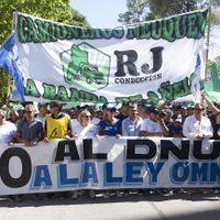 Paro nacional: con una gran convocatoria, se concretó la movilización en el centro de Neuquén