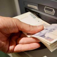 El bono de 10 mil pesos de la ANSES se cobrará de nuevo en mayo