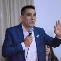 En modo campaña, Ramón Rioseco se reunió con jóvenes de la capital neuquina