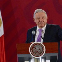 Tras protesta, Bolivia reduce la vigilancia a la embajada de México