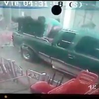 Saquean en la madrugada el Chedraui de Tecámac
