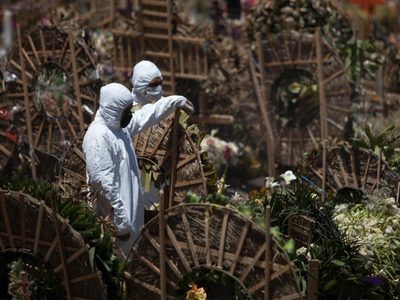 Una de cada tres defunciones en México fue a causa de covid-19 en 2021, afirma especialista