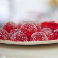 Gomitas ácidas caseras y bajas en calorías: increíblemente fáciles de hacer para el antojo dulce