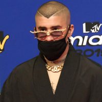 ¡Se pasó de la raya! Bad Bunny fuertemente criticado por bailar canción del coronavirus