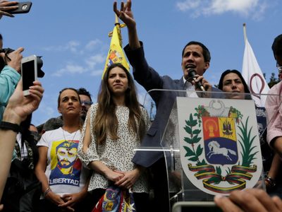 Agregado militar de Venezuela en Washington rompe con Maduro y reconoce a Guaidó
