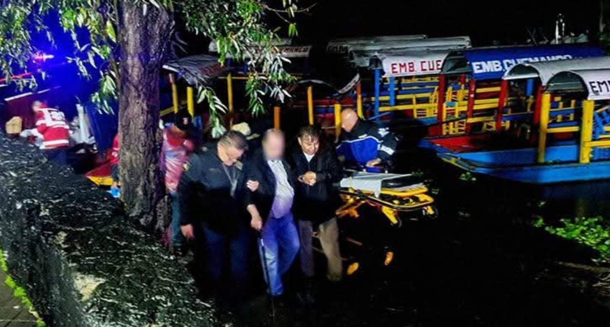 Personas rescatadas en Xochimilco