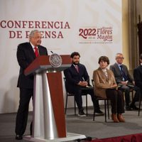 AMLO pide a productores que hagan patria y siembren más granos para combatir inflación