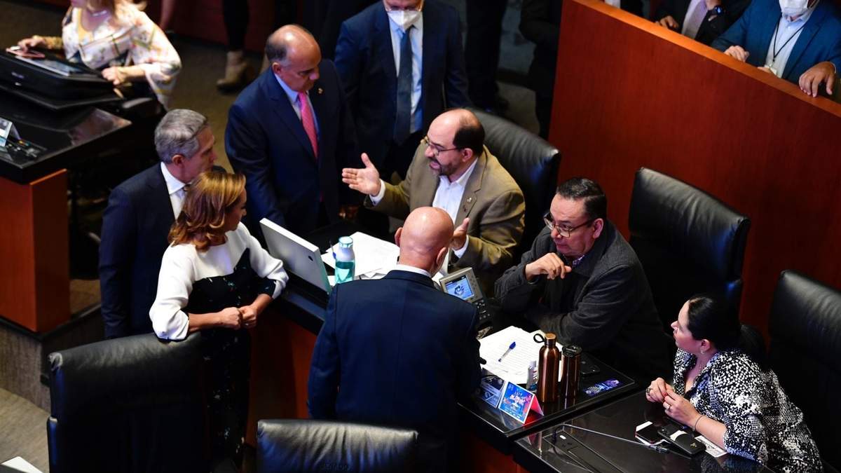Sesión en el Senado de la República