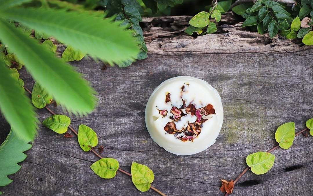 Jabón de Castilla, con aceite de oliva y copos de avena. Fuente: (Facebook)