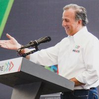 Meade alista cambios en su equipo de campaña, pero ratifica a Nuño y a Eruviel