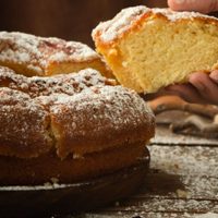 Si te sobró fruta cortada, hacé esta torta matera frutal sin azúcar y sin horno que se hace en pocos minutos y es un 10