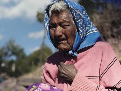 Traductores en lenguas indígenas para frenar el racismo