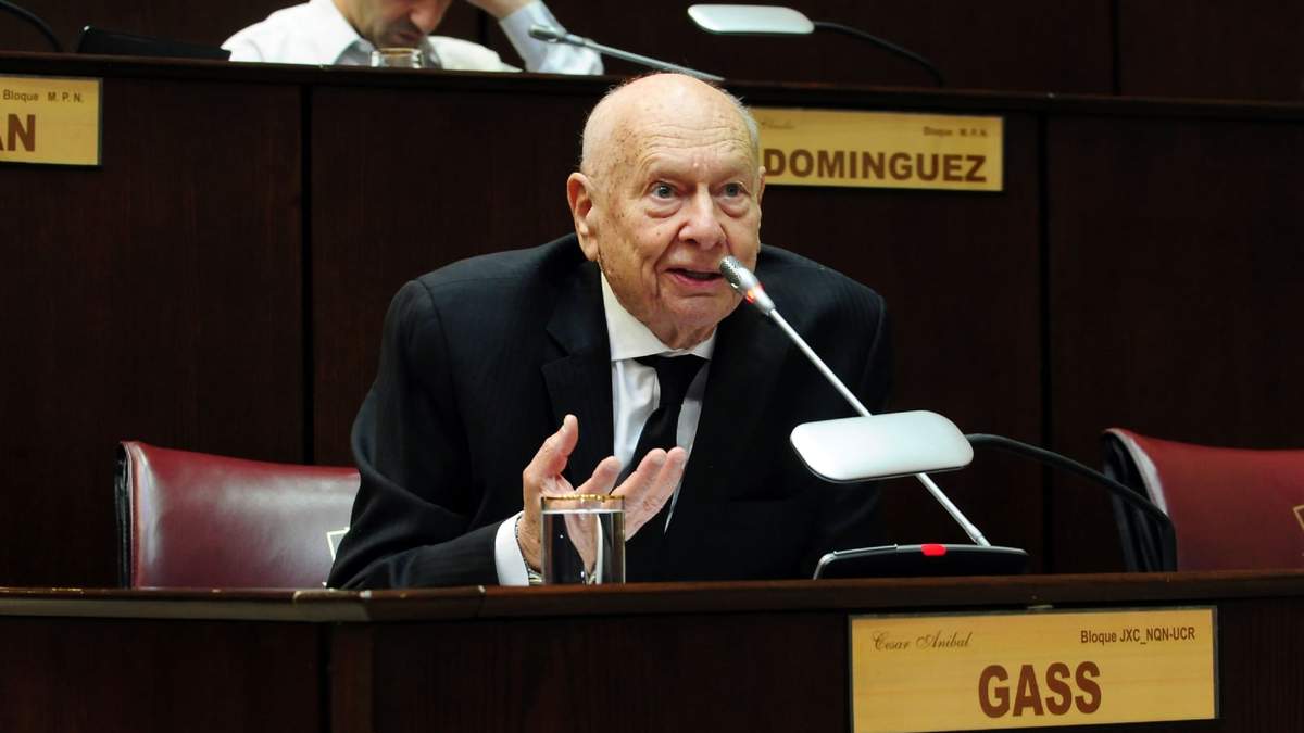 El proyecto 16810 ingresó por Mesa de Entradas el 11 de junio con la firma de César Aníbal Gass. Fuente: (Legislatura Neuquén)