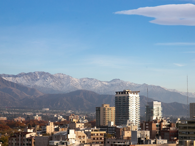 Mendoza se prepara para un lunes de sol radiante y calor