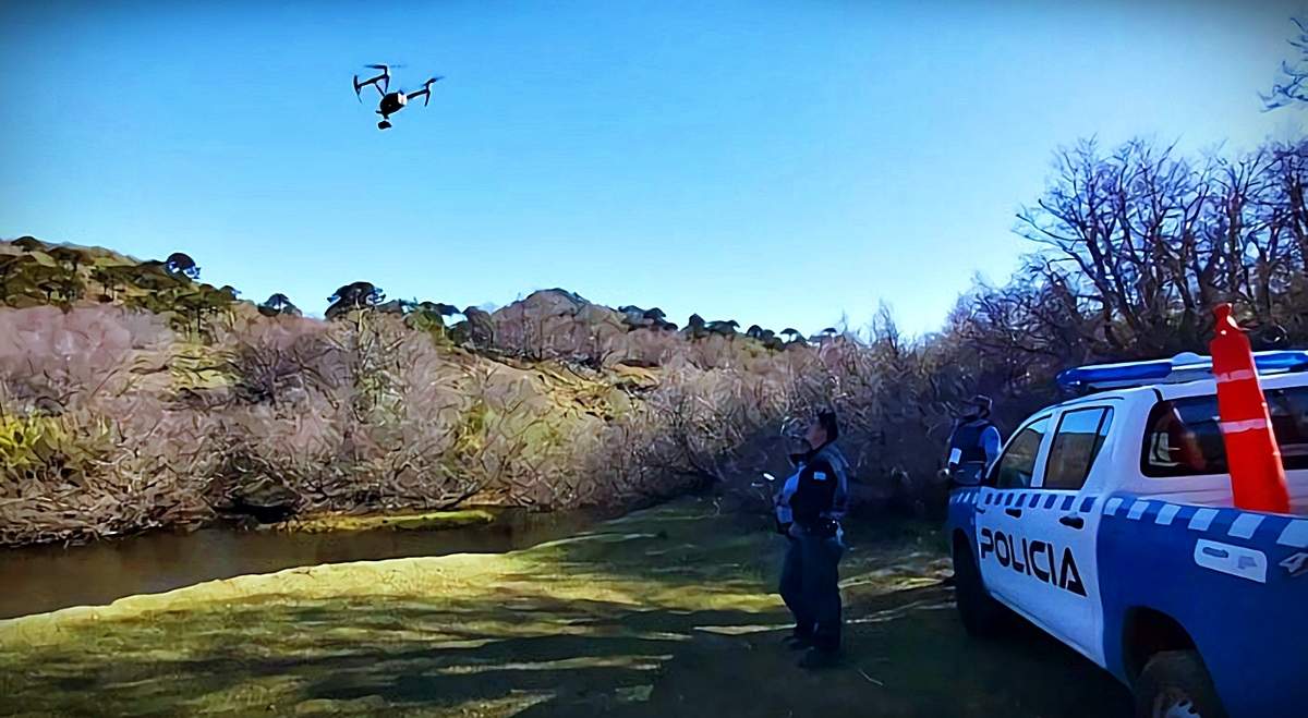 Operativo de búsqueda de la Policía de Neuquén. Fuente: (Twitter)
