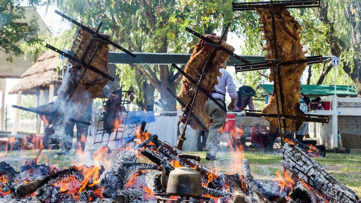 Fiesta Regional del Asado en Aluminé. Fuente: (Twitter)
