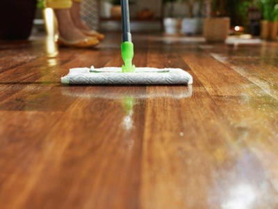 Trucos infalibles para que tu piso de parquet quede reluciente y como recién estrenado