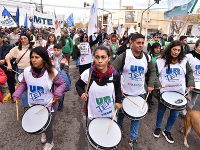 Conflicto docente en Río Negro: sin llamado a una nueva paritaria, Unter está a punto de ratificar un nuevo paro