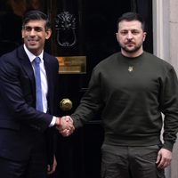 Zelenski pide al Reino Unido "cazas para Ucrania, alas para la libertad"