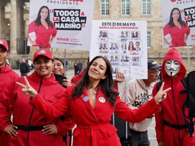 Sondra Macollins, la candidata incómoda de los comicios presidenciales en Colombia