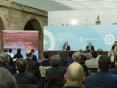 Empresarios acompañaron la presentación de la ley de hidrocarburos