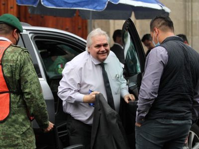 Reunión de AMLO y empresarios en Palacio Nacional: Llegan Slim Domit, Daniel Chávez, Bremer...