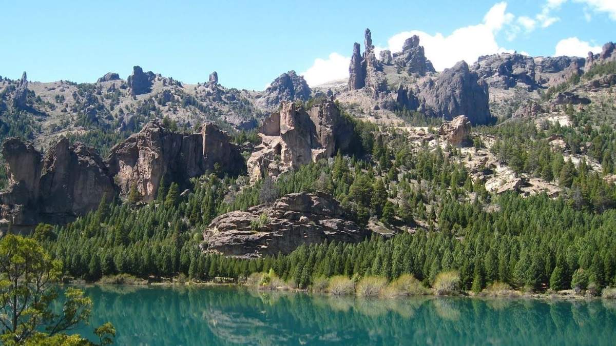 El Limay y el Valle Encantado. Fuente: (Instagram)