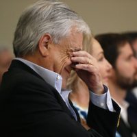 Insólito: el presidente de Chile se denunciará a sí mismo por pasear sin tapabocas