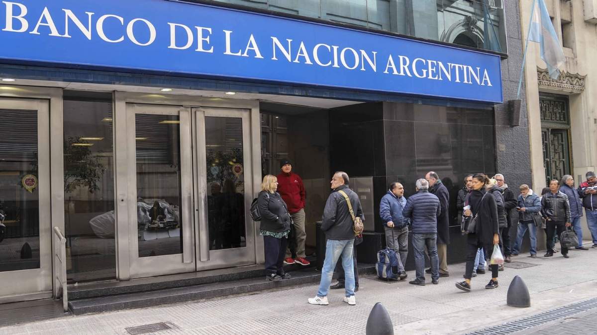 Atención bancaria. Fuente: (Twitter)