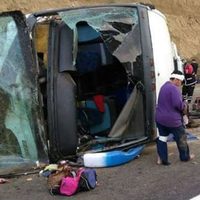 Vuelca autobús en la México-Puebla; hay un muerto y 30 lesionados (Video)