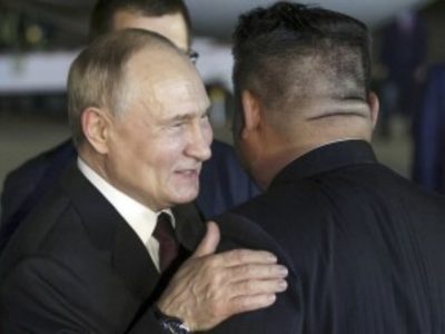 Presidente ruso Vladímir Putin realiza una visita poco habitual a Corea del Norte, un viejo aliado